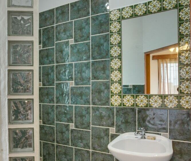 בית מלון כפרי Venus