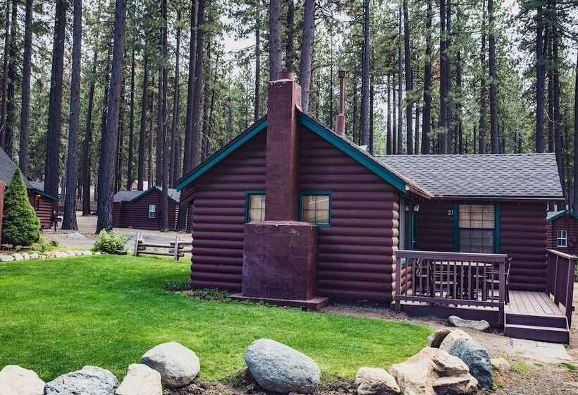 בית מלון כפרי Zephyr Cove Resort