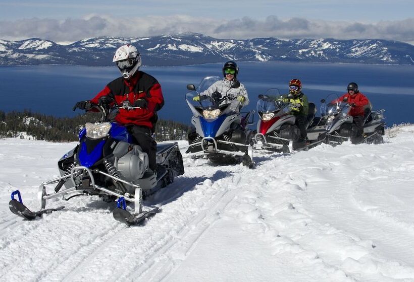 בית מלון כפרי Zephyr Cove Resort