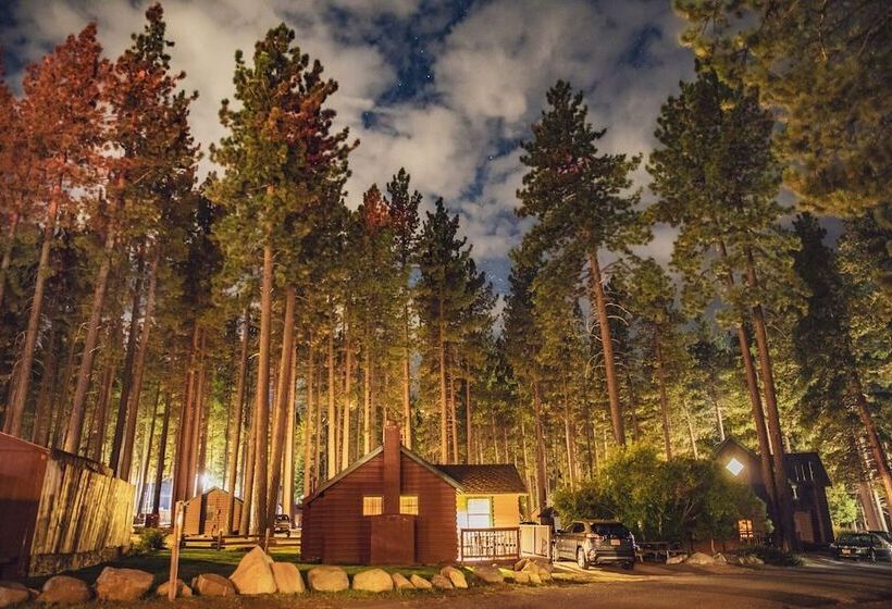 בית מלון כפרי Zephyr Cove Resort