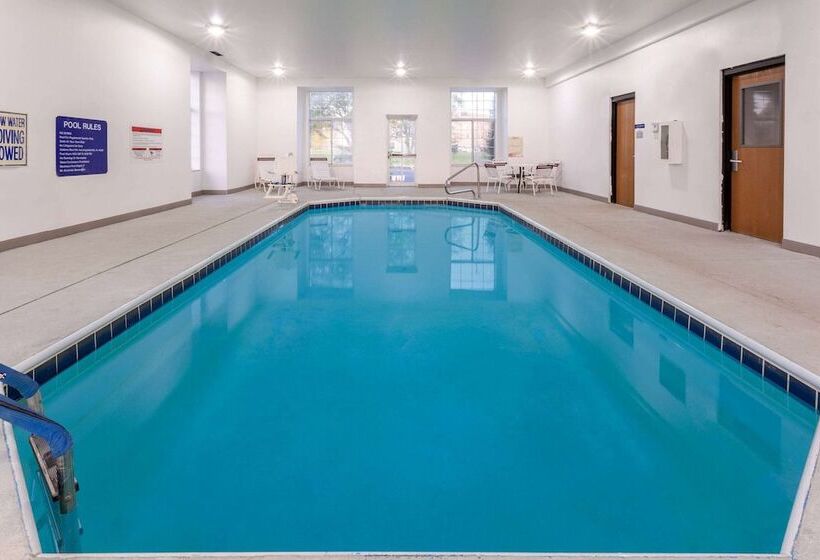 Microtel Inn & Suites By Wyndham Sunbury/columbus North