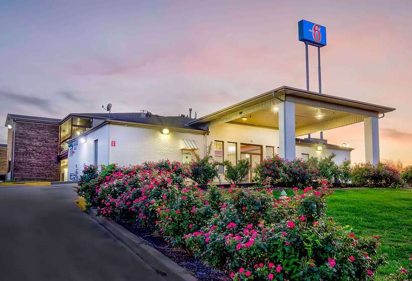 Motel 6 Grand Rivers, Ky