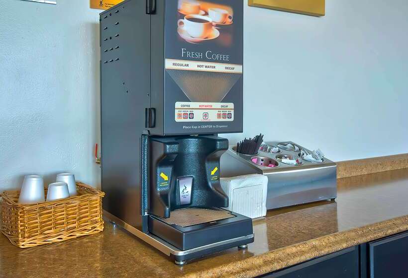 Motel 6 Grand Rivers, Ky