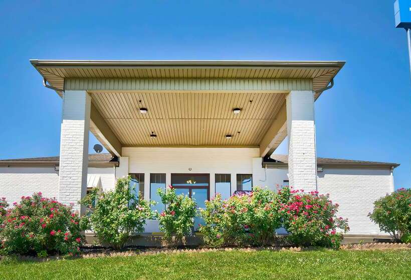 Motel 6 Grand Rivers, Ky