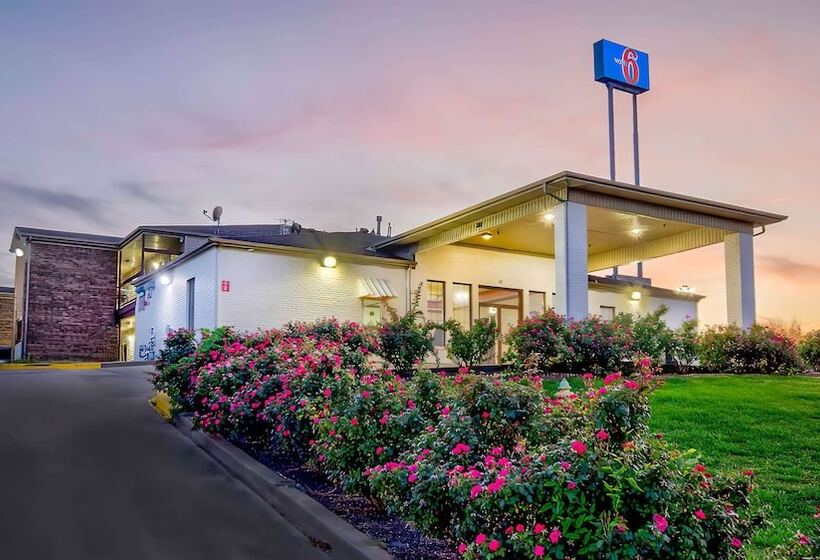 Motel 6 Grand Rivers, Ky