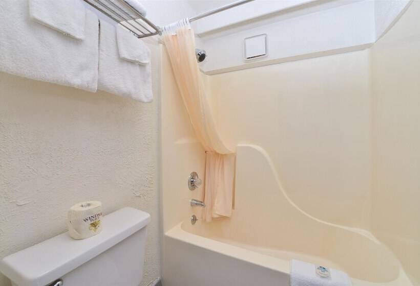 Motel 6 Grand Rivers, Ky