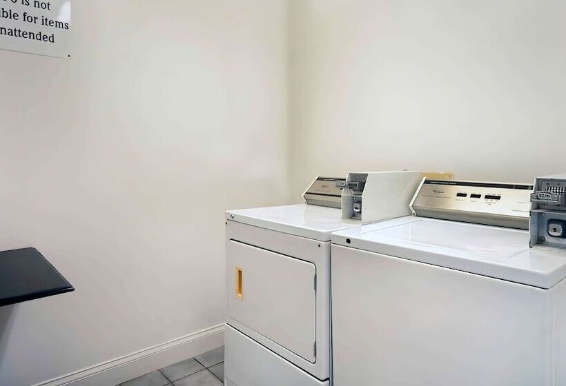 Motel 6 Grand Rivers, Ky