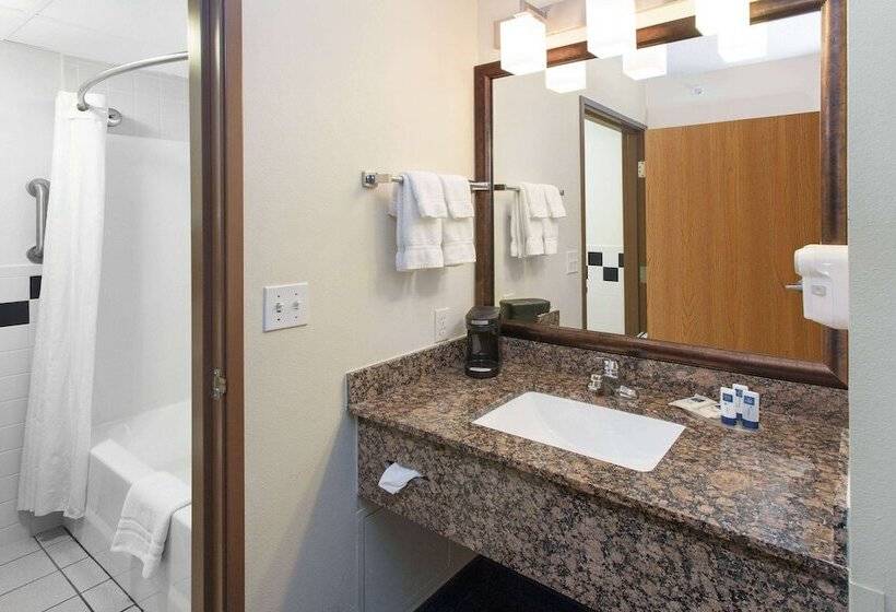 فندق على الطريق Americinn By Wyndham Webster City