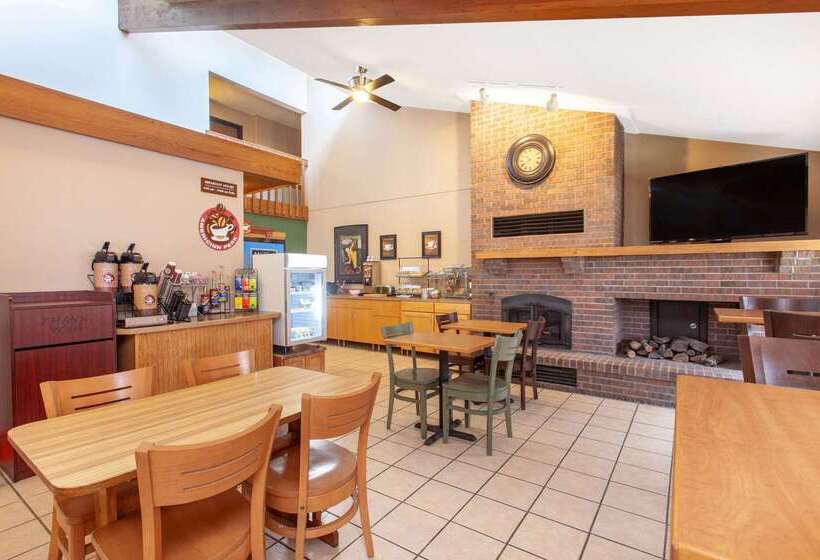 فندق على الطريق Americinn By Wyndham Willmar