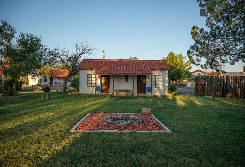 فندق على الطريق Antelope Lodge