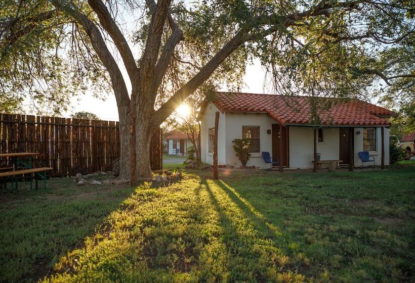 فندق على الطريق Antelope Lodge