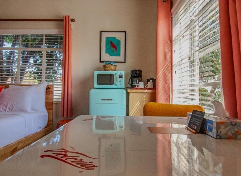 فندق على الطريق Antelope Lodge