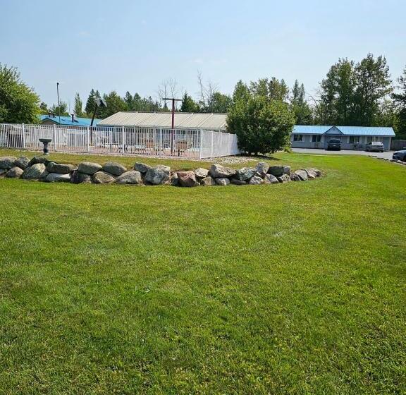 모텔 Great Lakes Inn