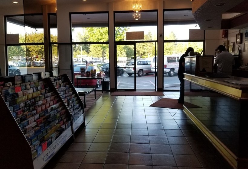 Мотель Seatac Crest Motor Inn