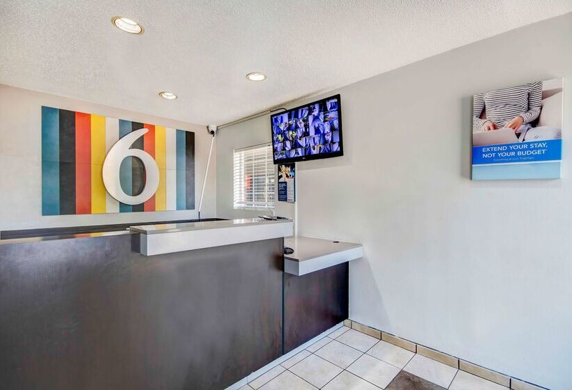 Studio 6ocean Springs, Ms