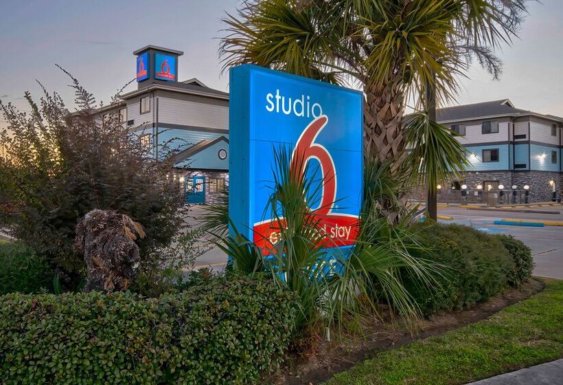 Studio 6port Arthur, Tx  Se