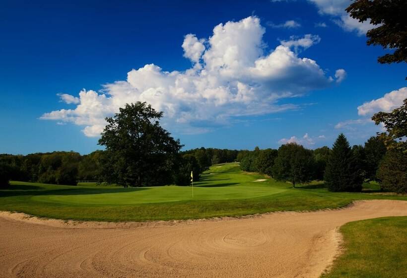 The Lakeview Hotel, Shanty Creek Resort