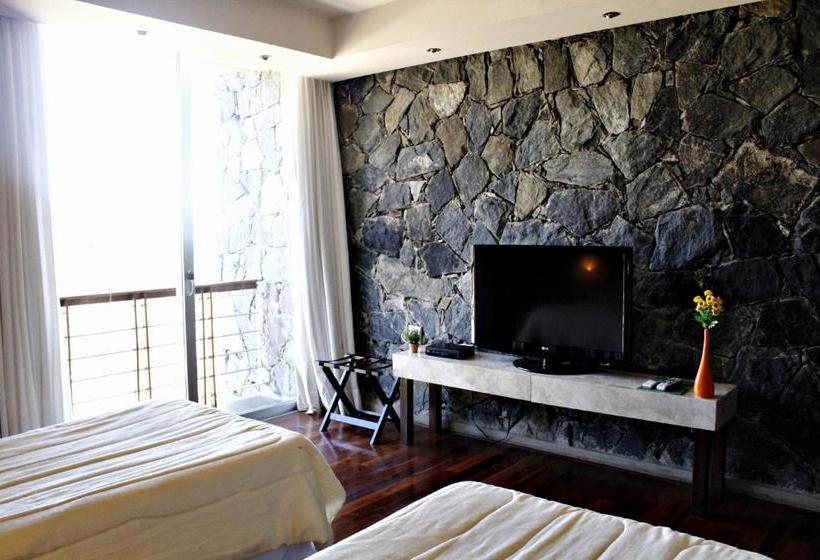 Tres Pircas Hotel & Spa