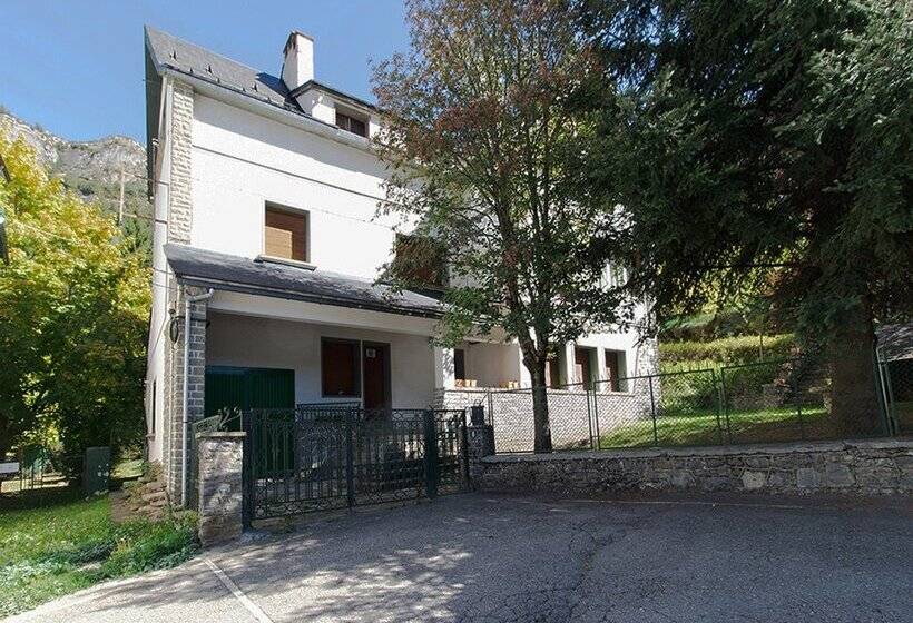 Apartamentos Escarrilla 3000