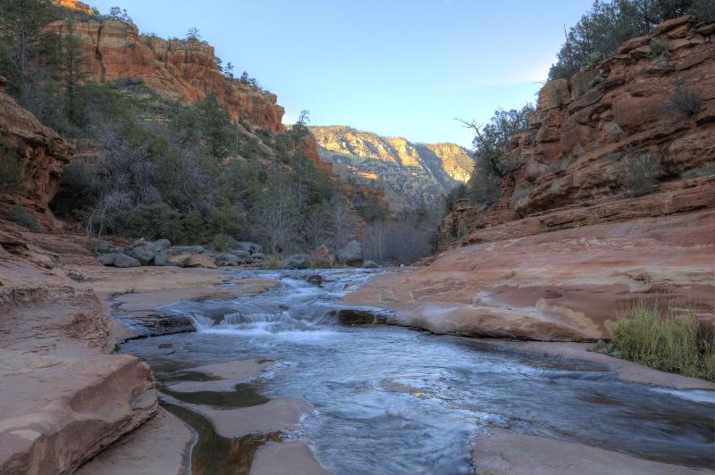 تختخواب و صبحانه A Sunset Chateau