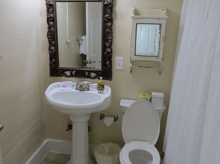 민박 Ambrosia Key West