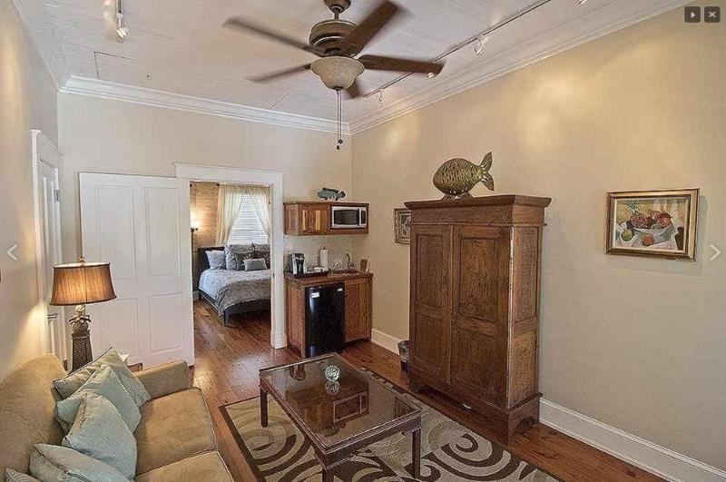 민박 Ambrosia Key West