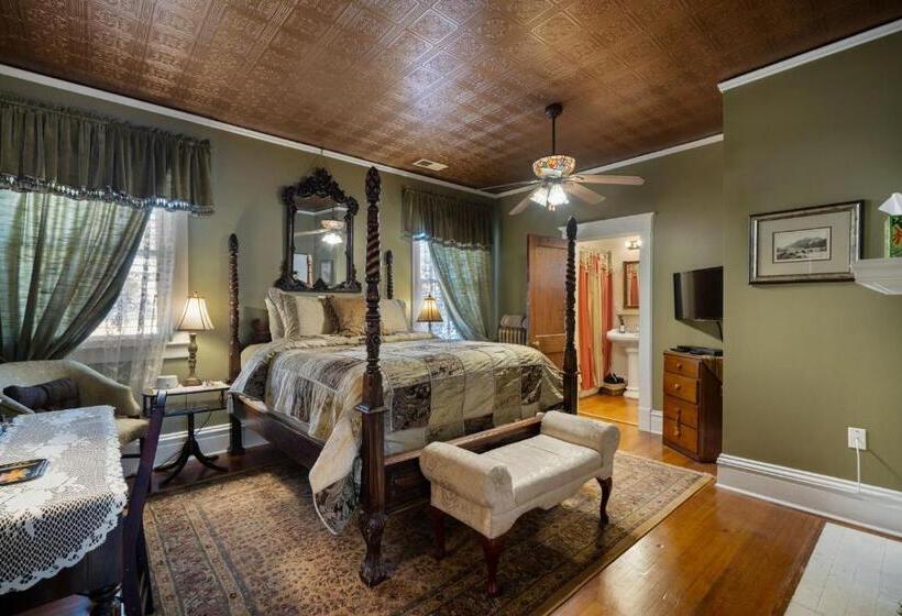 Bed and Breakfast The Inn On Front Street