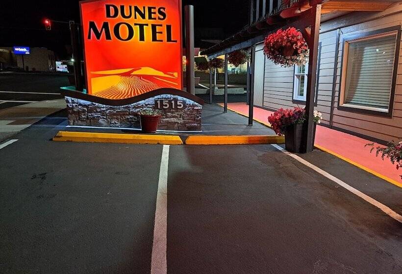 Dunes Motel  Bend