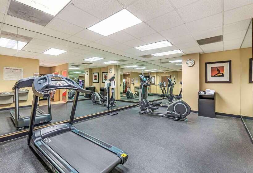 Extended Stay America Suites  Bakersfield  Chester Lane