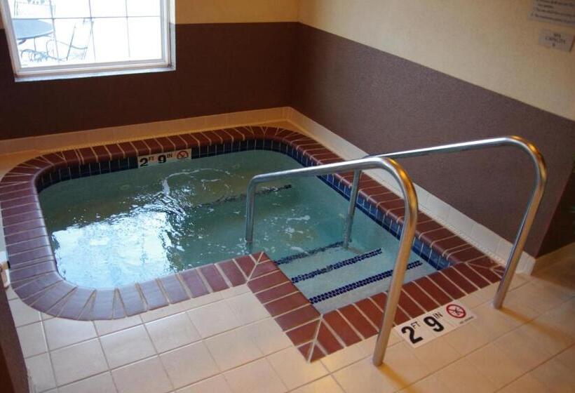 Grandstay Hotel & Suites Ames