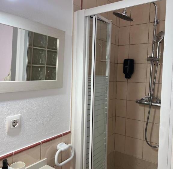 فندق فئة نجمة واحدة Hospederia Almundo By Alexandra Realty