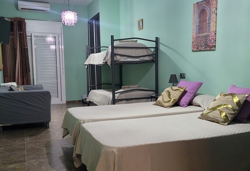 فندق فئة نجمة واحدة Hospederia Almundo By Alexandra Realty