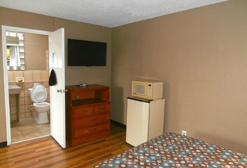هتل Americas Best Value Inn Savannah