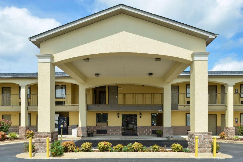 Отель Americas Best Value Inn And Suites Little Rock