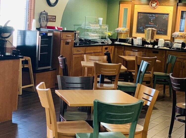 فندق Americinn By Wyndham Kewanee