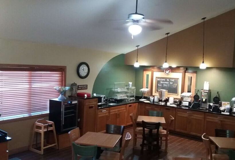 فندق Americinn By Wyndham Kewanee