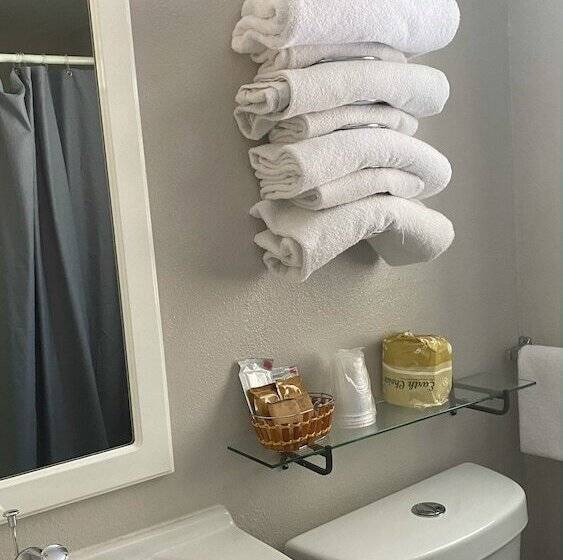 בית מלון כפרי Apex Inn