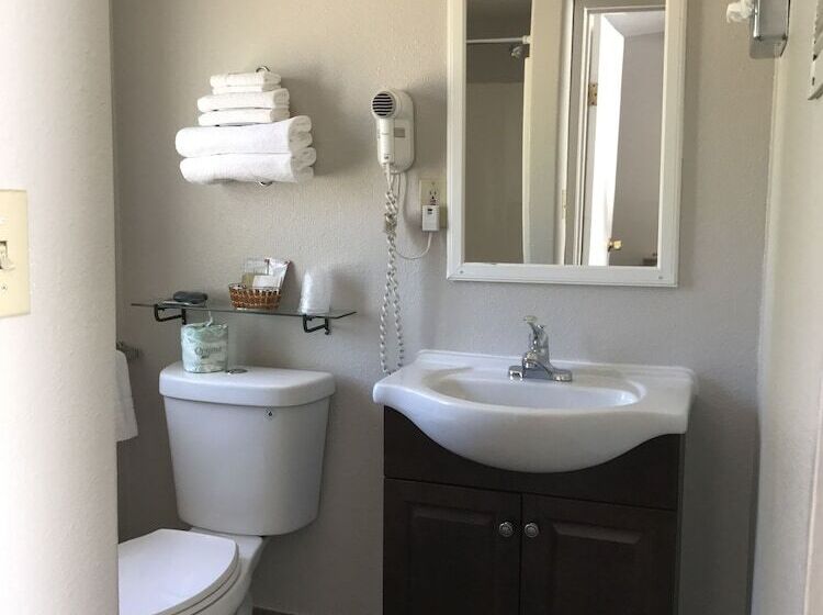 בית מלון כפרי Apex Inn