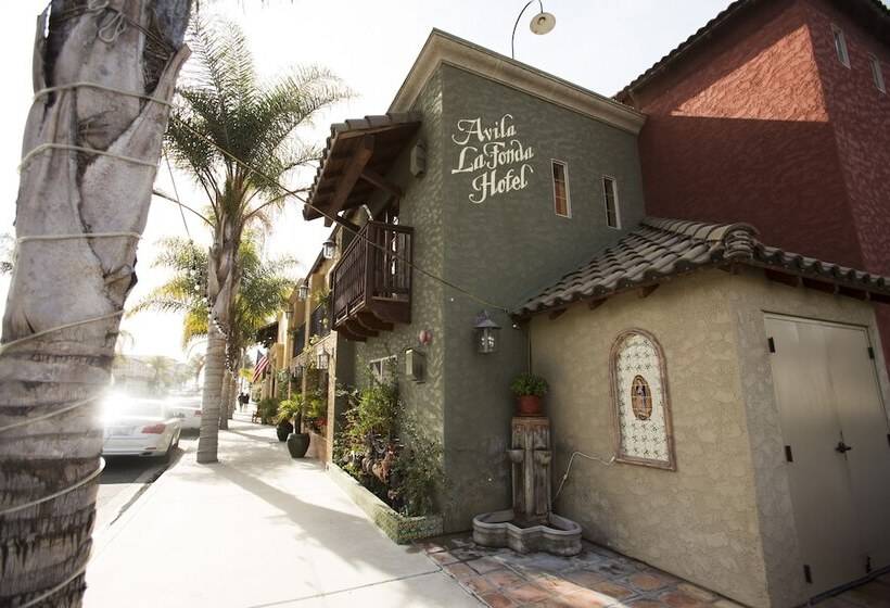 酒店 Avila La Fonda