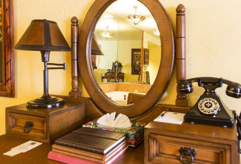 酒店 Avila La Fonda