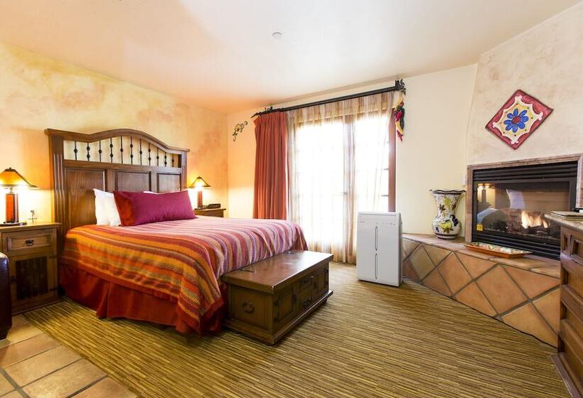 فندق Avila La Fonda