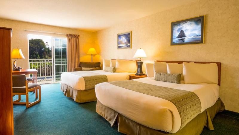 فندق Beach House Inn