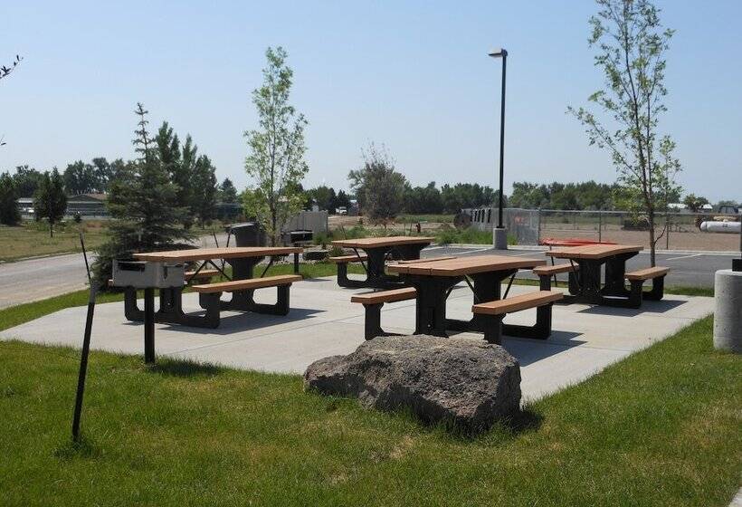 فندق Best Western Golden Prairie Inn And Suites