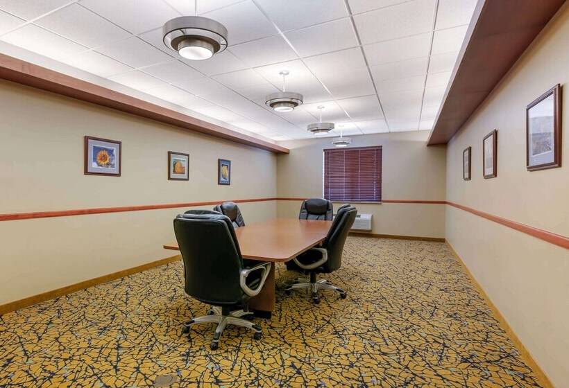 בית מלון כפרי Best Western Golden Prairie Inn And Suites