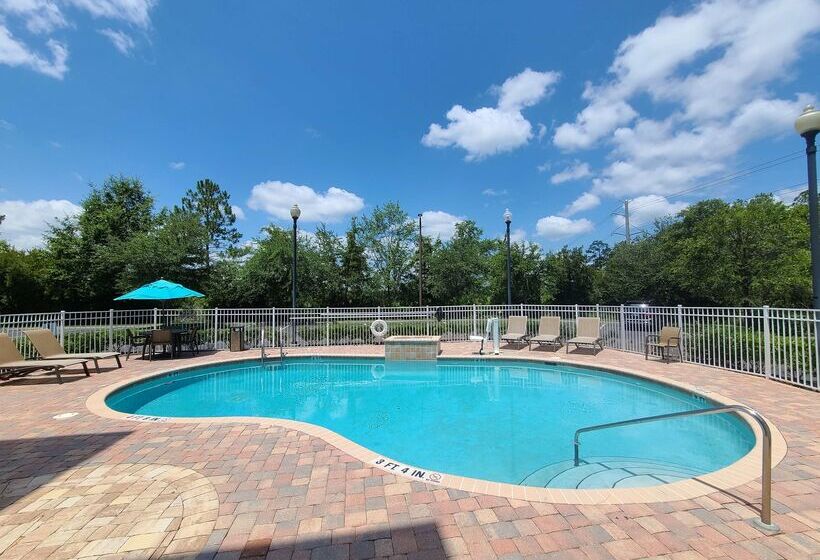 Отель Best Western Plus First Coast Inn And Suites