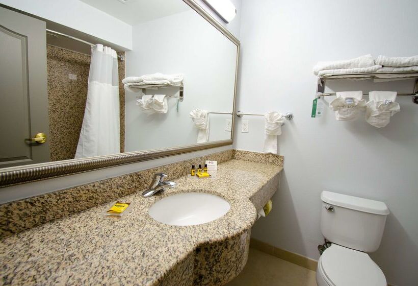 Отель Best Western Plus First Coast Inn And Suites