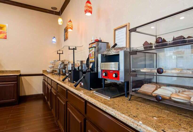 Отель Best Western Plus First Coast Inn And Suites