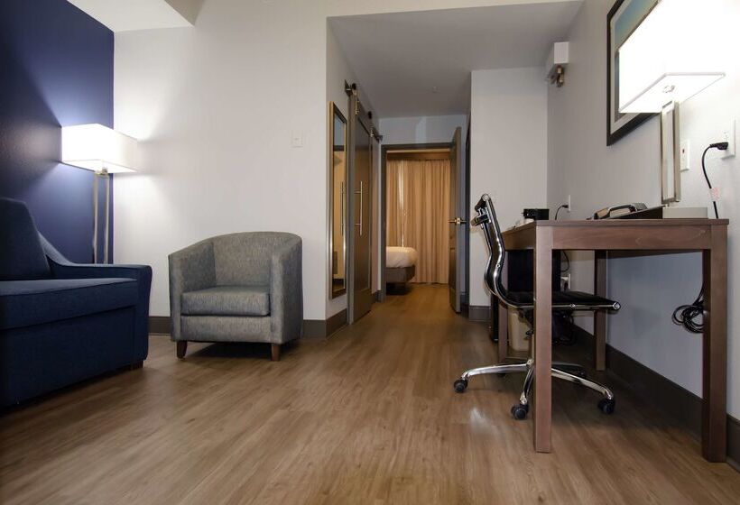 Отель Best Western Plus First Coast Inn And Suites