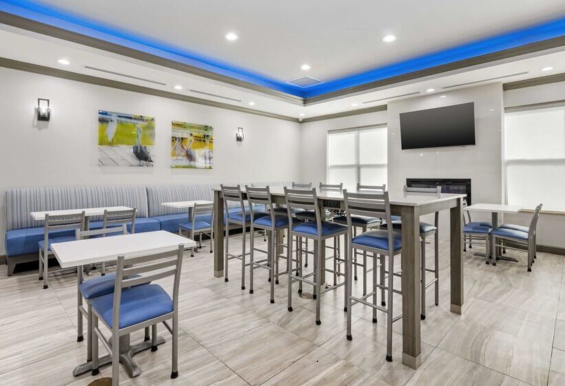 Отель Best Western Plus First Coast Inn And Suites