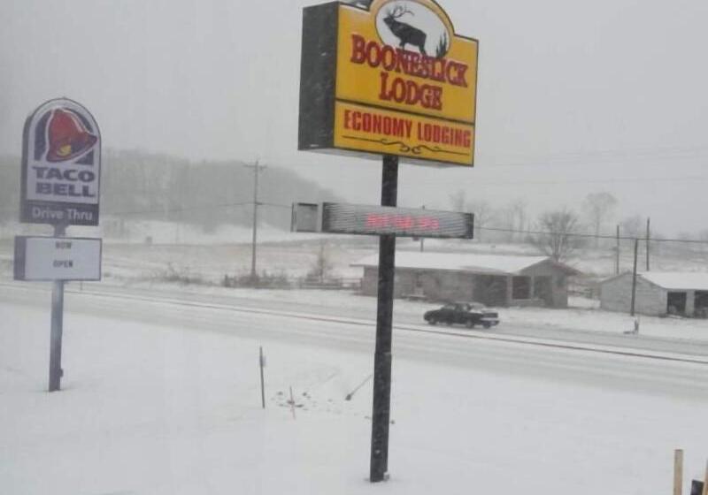 فندق Booneslick Lodge  Jane